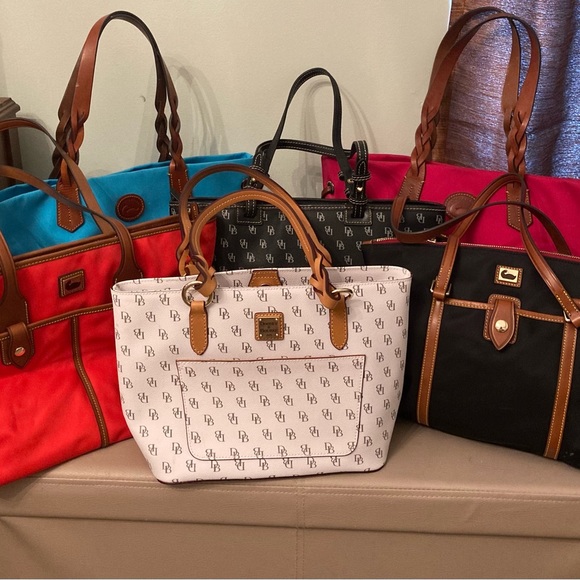 Meet your Posher, Denise - Picture 3 of 4